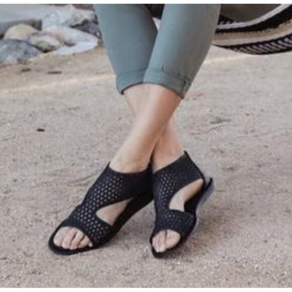 Baske California Meadow woman's size EU 38.5 US 8 black back zipper - Picture 11 of 11